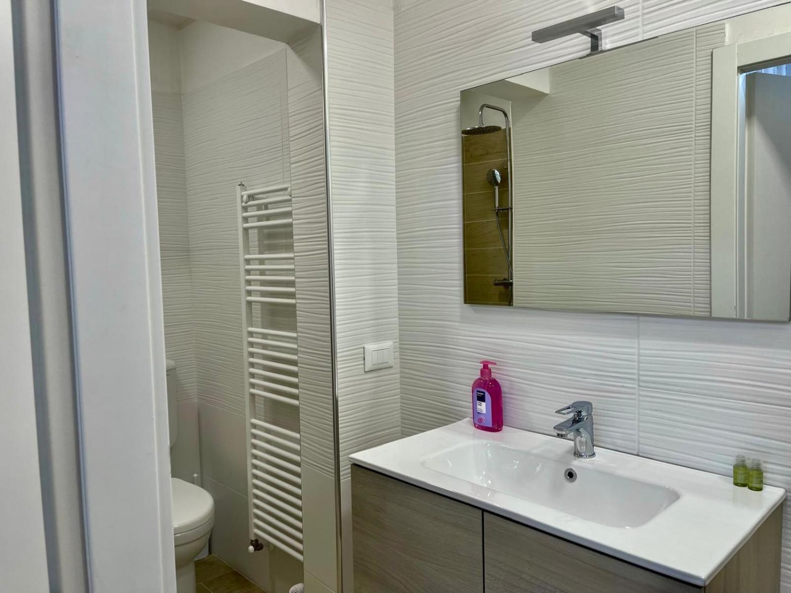 Apartament 50 Tourist House Bologna - Pratello - Self Check-In Zewnętrze zdjęcie