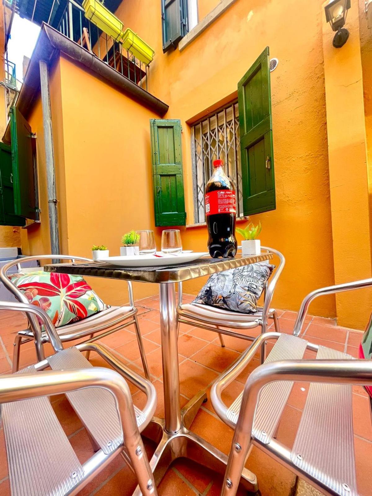 Apartament 50 Tourist House Bologna - Pratello - Self Check-In Zewnętrze zdjęcie